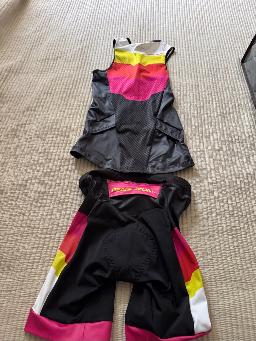 Women’s pearl Izumi tri/bike suit